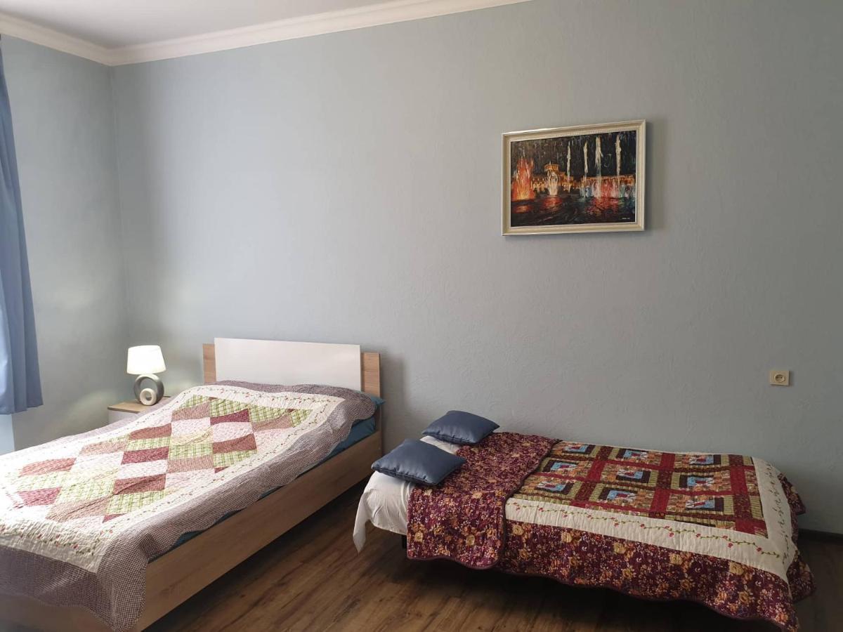 Apartment Near Sasundci Davit Metro Station 예레반 외부 사진