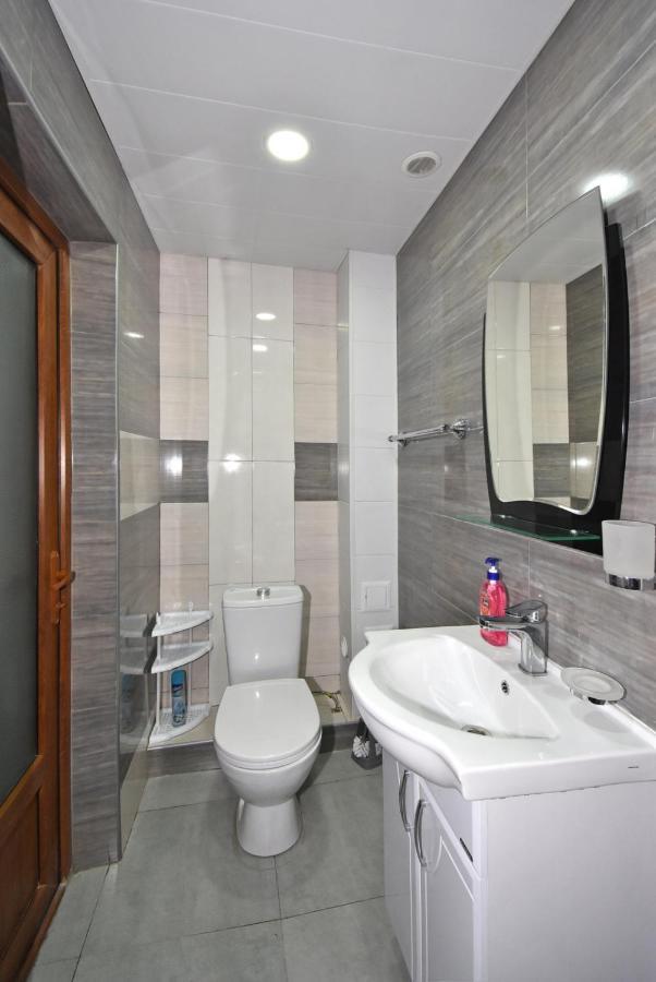 Apartment Near Sasundci Davit Metro Station 예레반 외부 사진